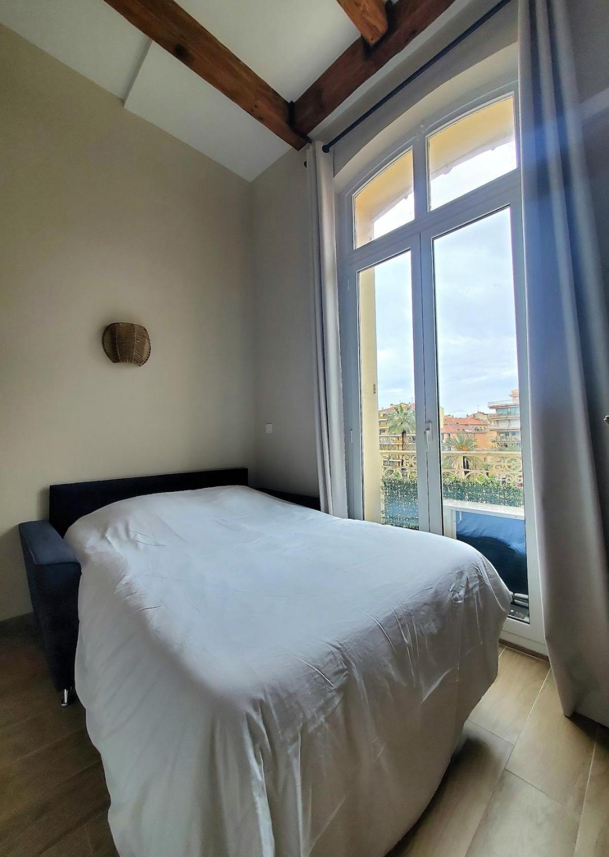 Bioves - Mezzanine Studio, Charming & Comfortable Appartement *